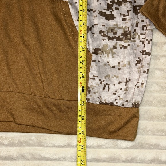 San Diego Padres Size M Medium  Military Thin Hoodie Giveaway 5/27/2025 - Picture 4 of 7